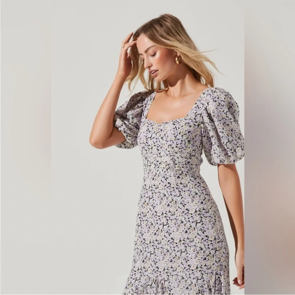 ASTR the label Micalela Floral Puff Sleeve Asymmetrical Midi Dress Size XS - Picture 4 of 16